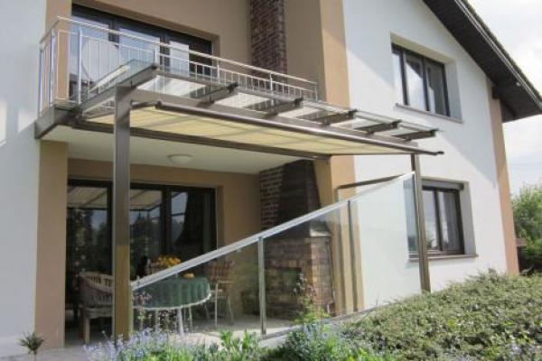 Windfangkonstruktion mit Überdachung