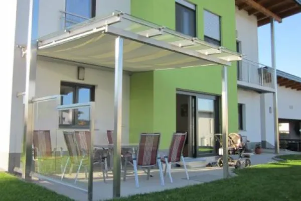 Niro-Terrassenüberdachung mit UG-Markise