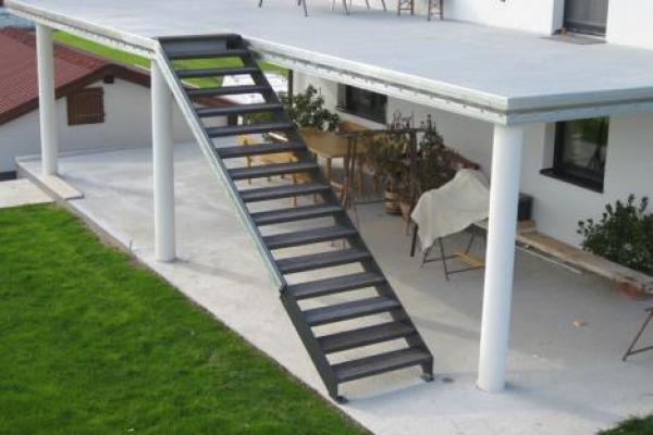 Stiegen- und Balkonkonstruktion