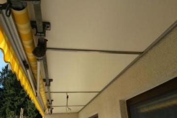 Balkongeländer in Niro mit MAX-Platten Untersicht