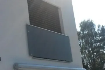 Nurglasgeländer mit Grauglas
