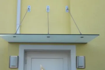 Vordach abgehängt