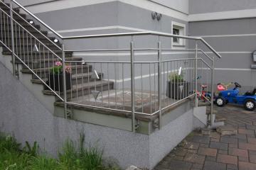Stiegengeländer für Außentreppe