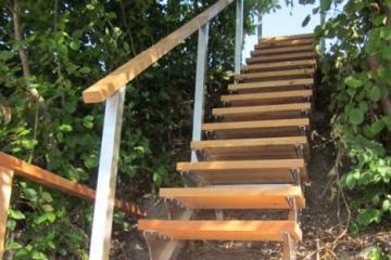 Badestegbau mit Stiege