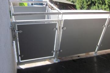 Stiegenkonstruktion mit Geländer