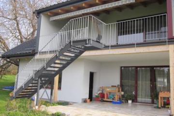 Stiegenkonstruktion mit Geländer